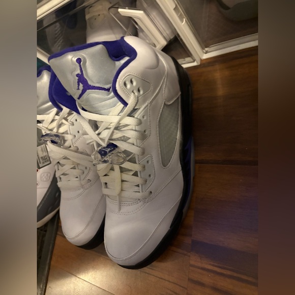 Jordan 5 - Picture 1 of 2